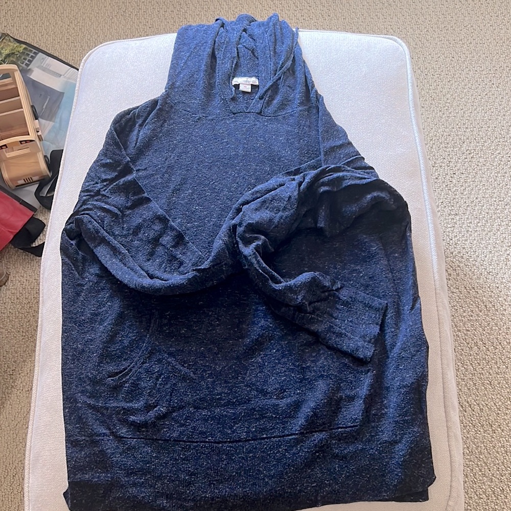 Xs gap hoodie